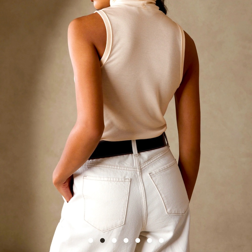 Banana Republic Factory Turtle Neck Sleeveless shirt